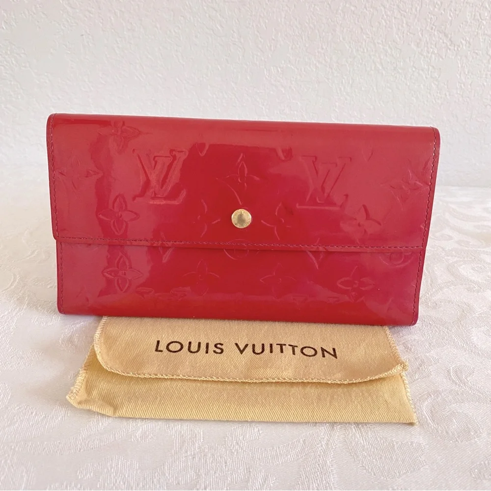 LOUIS VUITTON pink Vernis Wallet